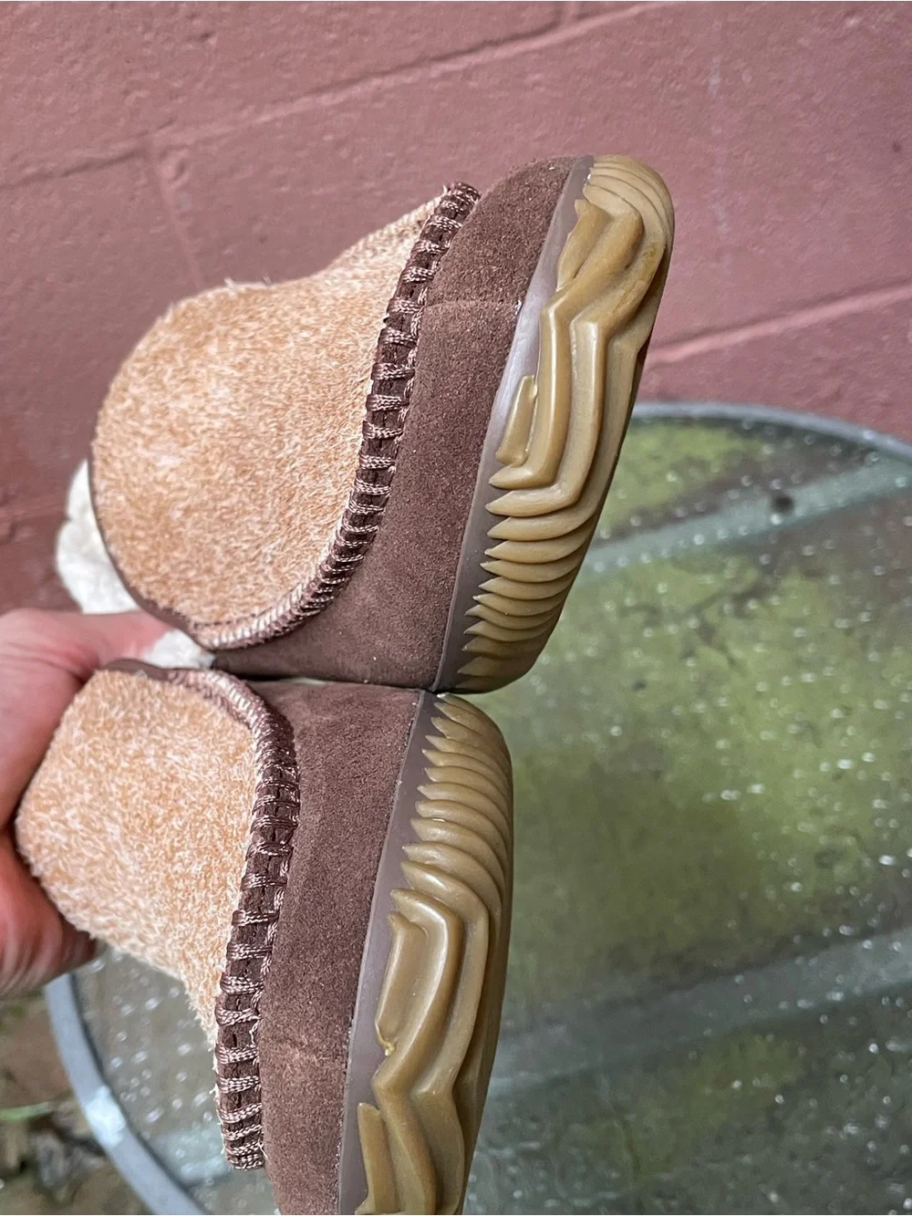 New SOREL DUDE MOC Slipper Size 9